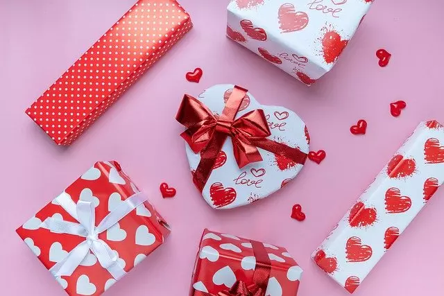 5 BUDGET-FRIENDLY VALENTINE’S DAY GIFTS