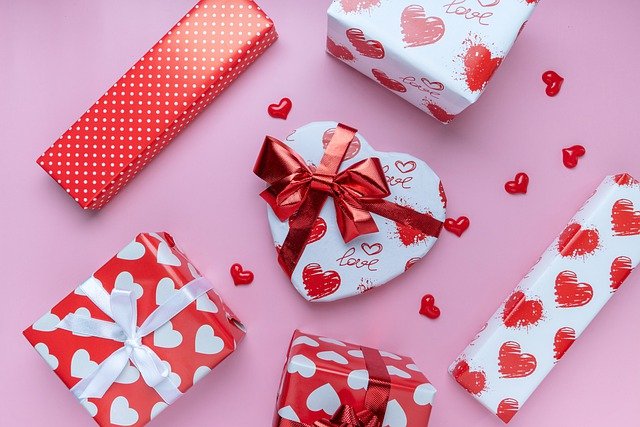 5 BUDGET-FRIENDLY VALENTINE'S DAY GIFTS